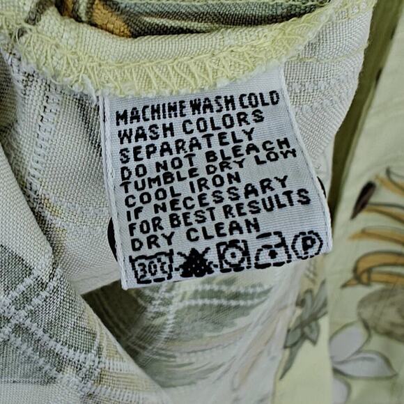 Tommy Bahama Hawaiian Shirt Size Men's Size XL Ukulele Coconut Cocktails Aloha - Picture 6 of 7